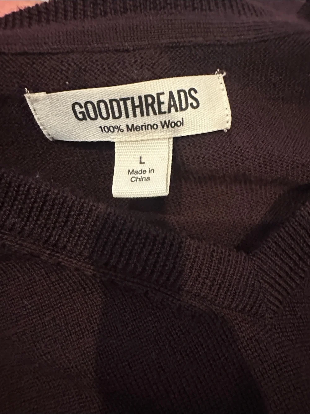 V-Neck Men's Sweater in Dark purple